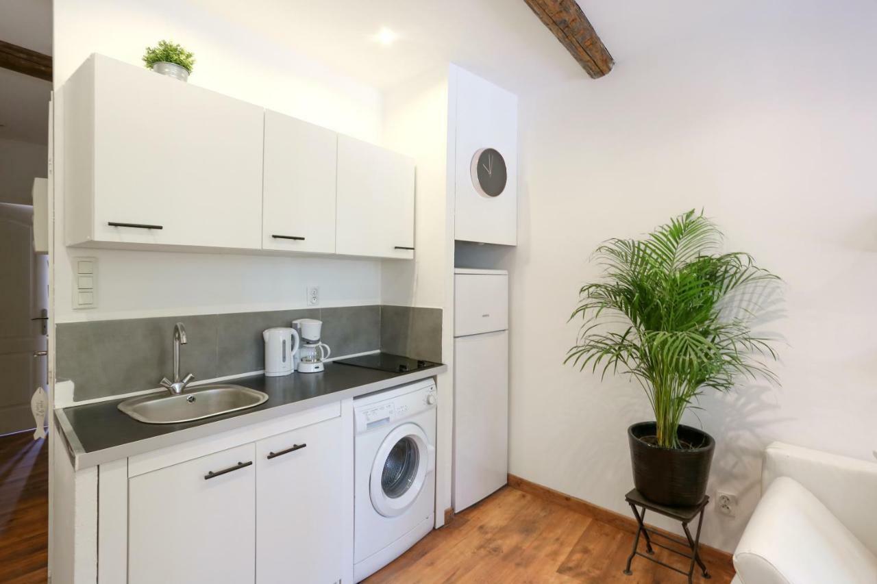 GregBnb-com - T2 Cosy et design - PARKING INCLUS - WiFi - 15min Gare Toulon Extérieur photo