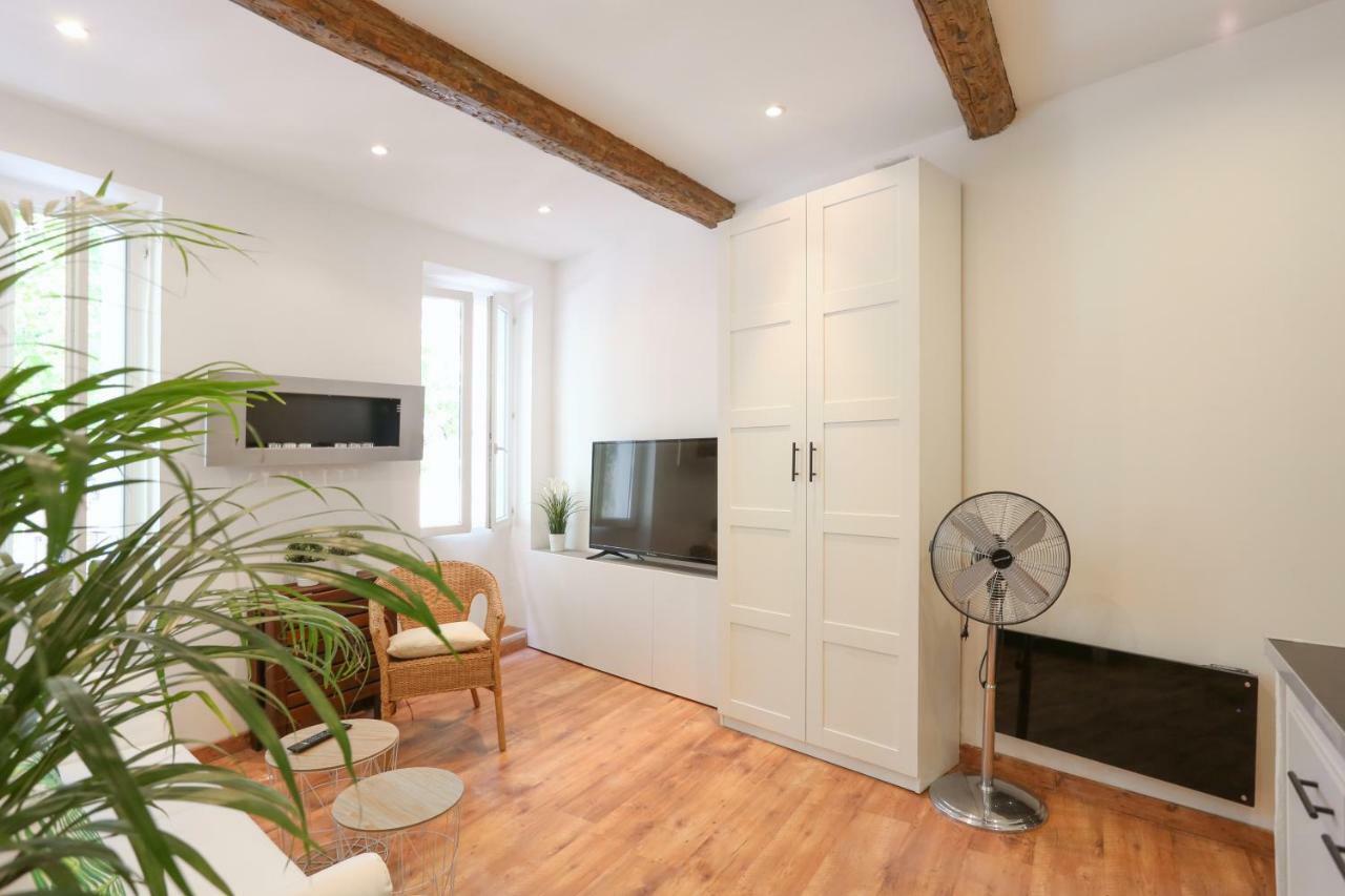 GregBnb-com - T2 Cosy et design - PARKING INCLUS - WiFi - 15min Gare Toulon Extérieur photo