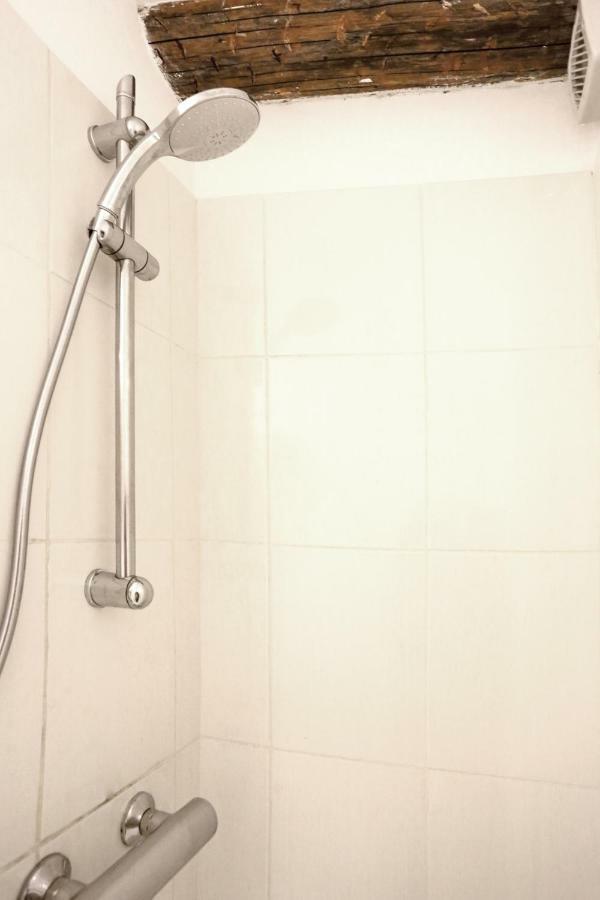 GregBnb-com - T2 Cosy et design - PARKING INCLUS - WiFi - 15min Gare Toulon Extérieur photo